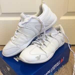 VARSITY TRADITION CHEER SHOES